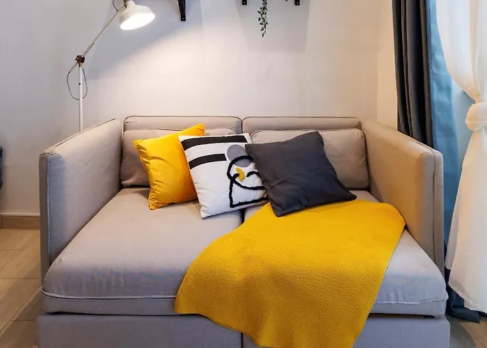 Cozy Market-Square Retreat Located In The Heart Of The 10Th District