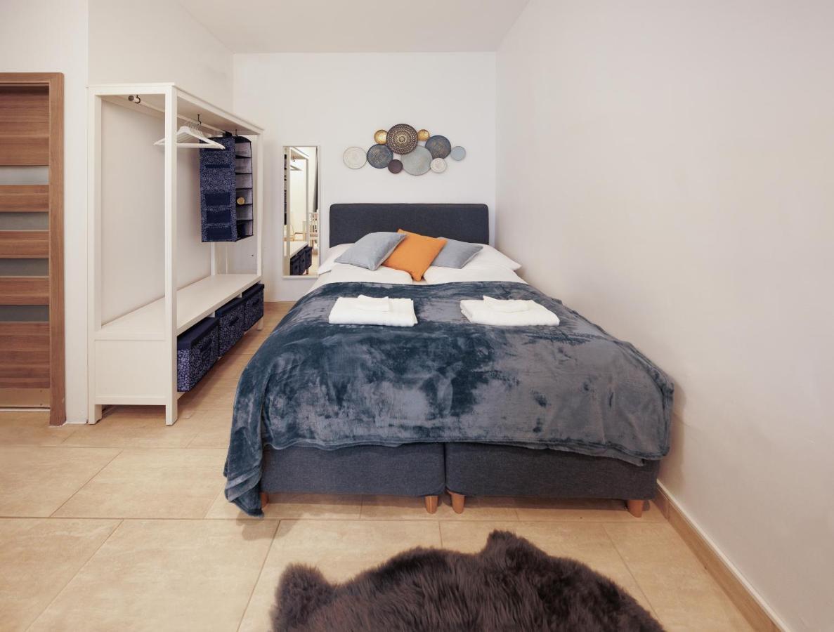 Cozy Market-square Retreat Located In The Heart Of The 10th District Apartment Vienna