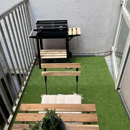 Cozy Market-Square Retreat Located In The Heart Of The 10Th District Vienna Exterior photo
