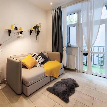 Cozy Market-Square Retreat Located In The Heart Of The 10Th District Vienna Exterior photo